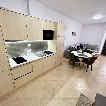 Vila 615 *